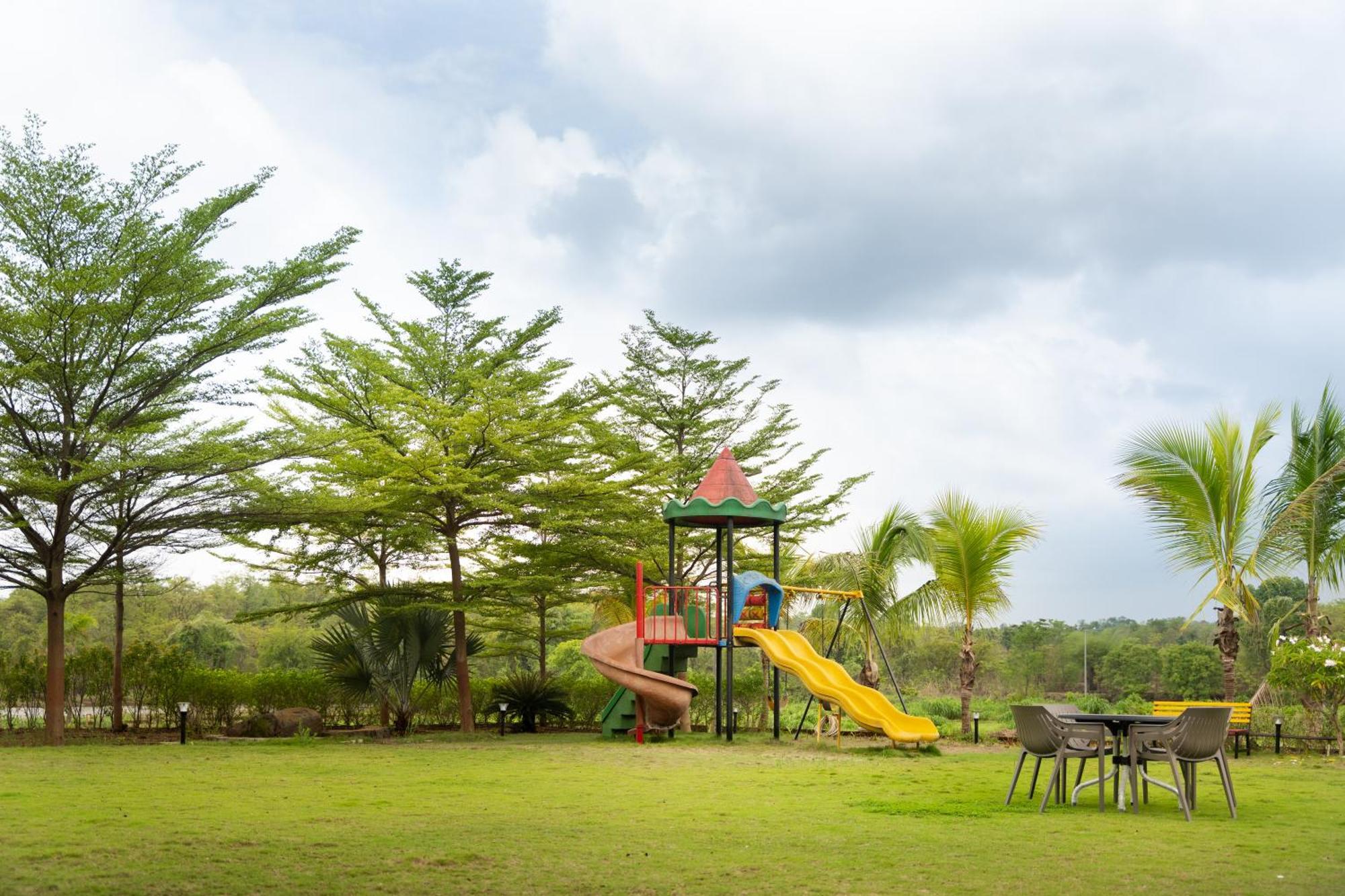 Saffronstays Siesta By The River Murbad Exterior photo